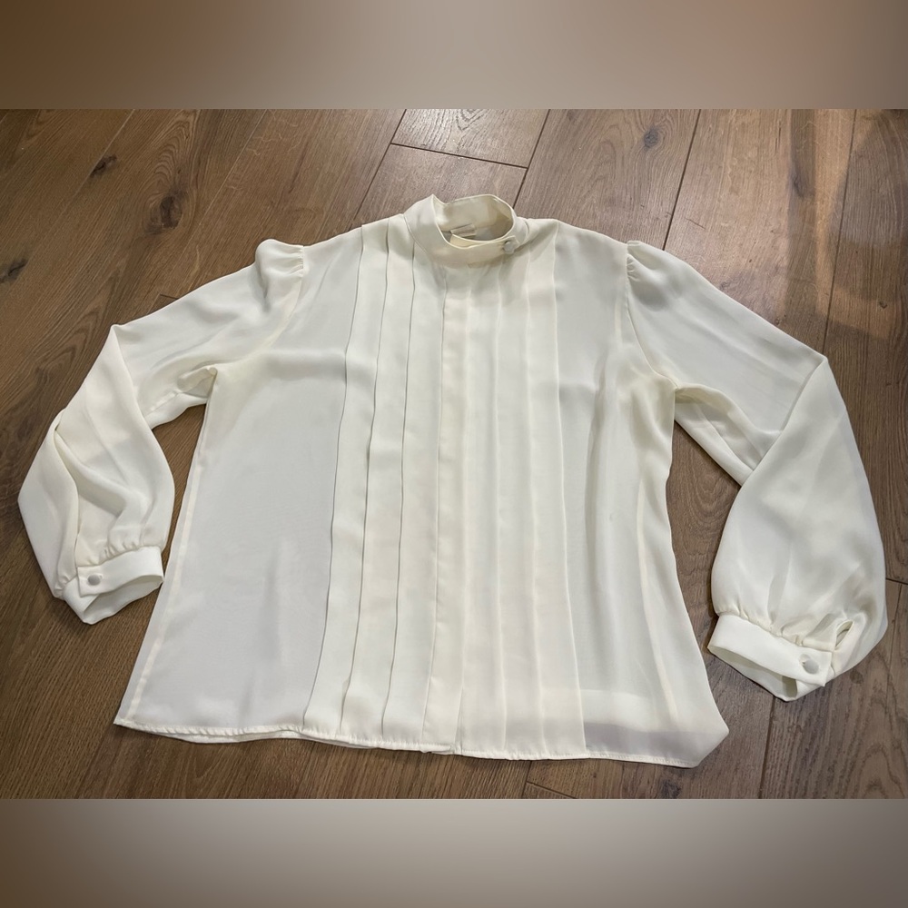Style Rite Vintage Press Crease Straight Blouse Off-White Flowy Sleeves Collar